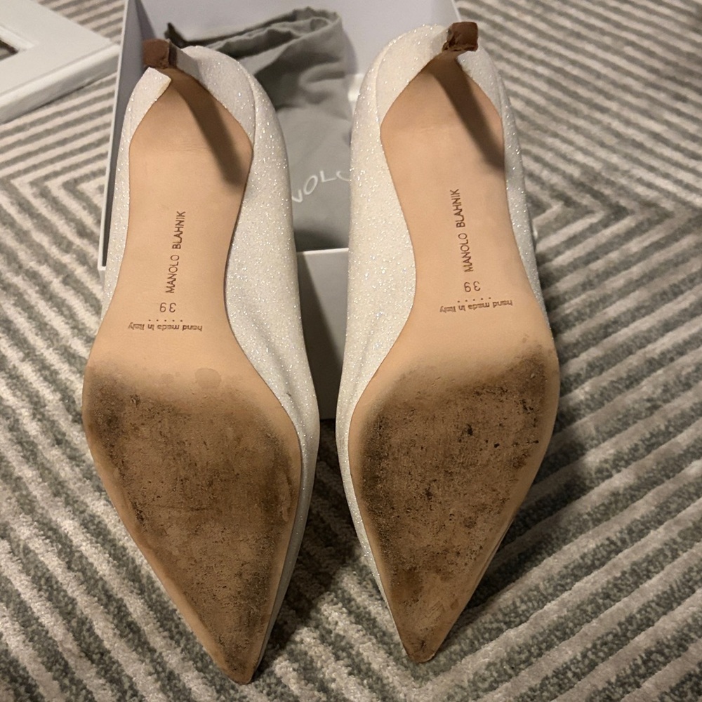 Manolo Blahnik Sparkling Ivory Pointed-Toe Pumps - Picture 6 of 7